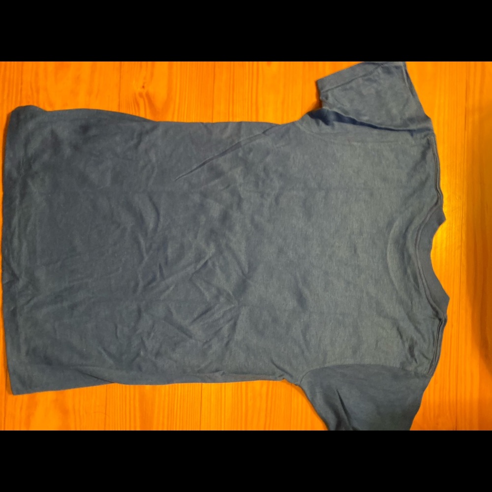 Shirt - Picture 4 of 4
